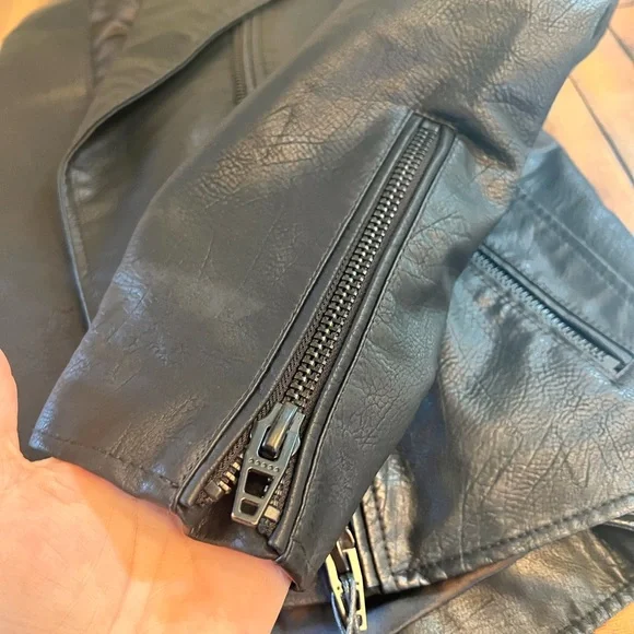 NWT BLANKNYC FAUX LEATHER JACKET - Picture 8 of 12